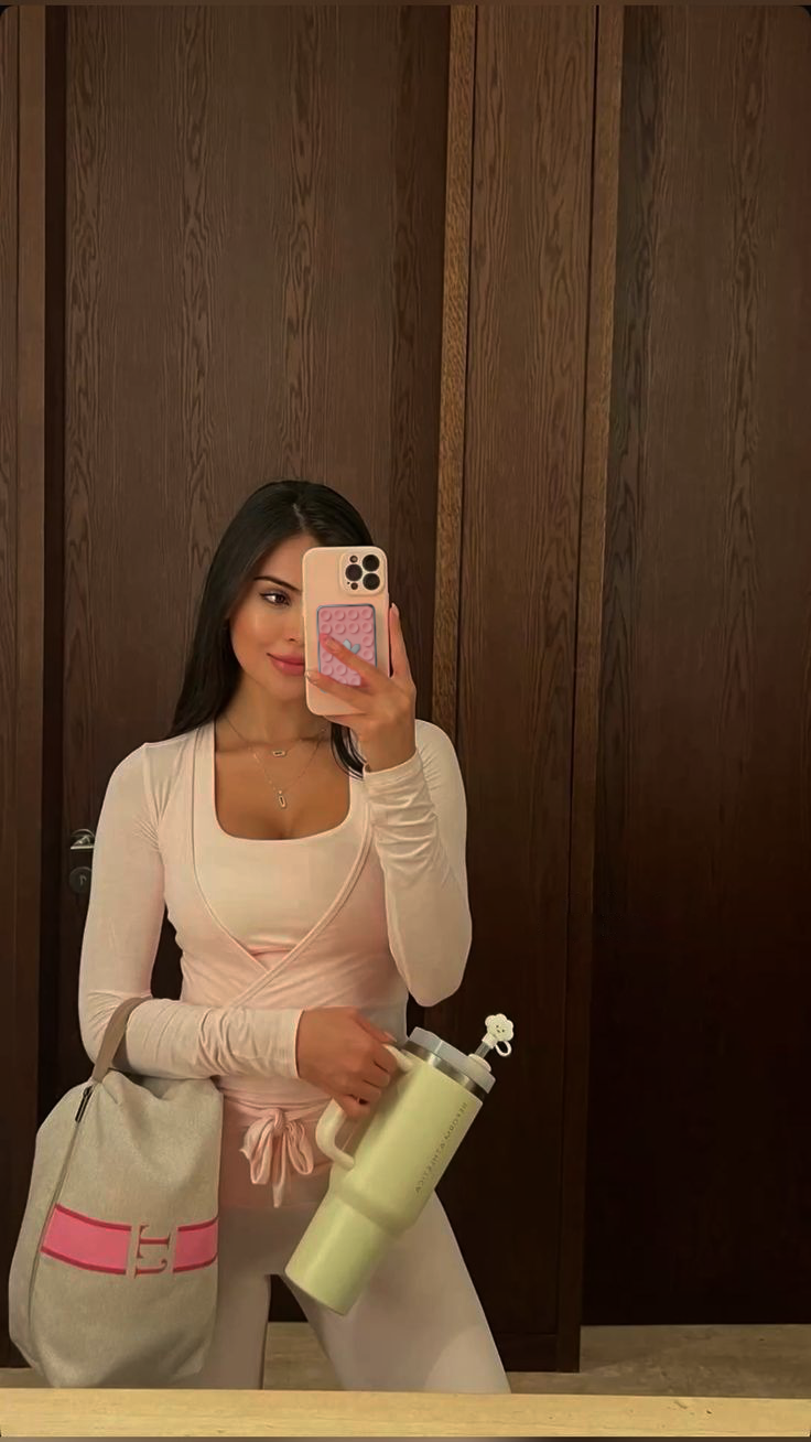 Mirror selfie taken with the JHADE PopCase